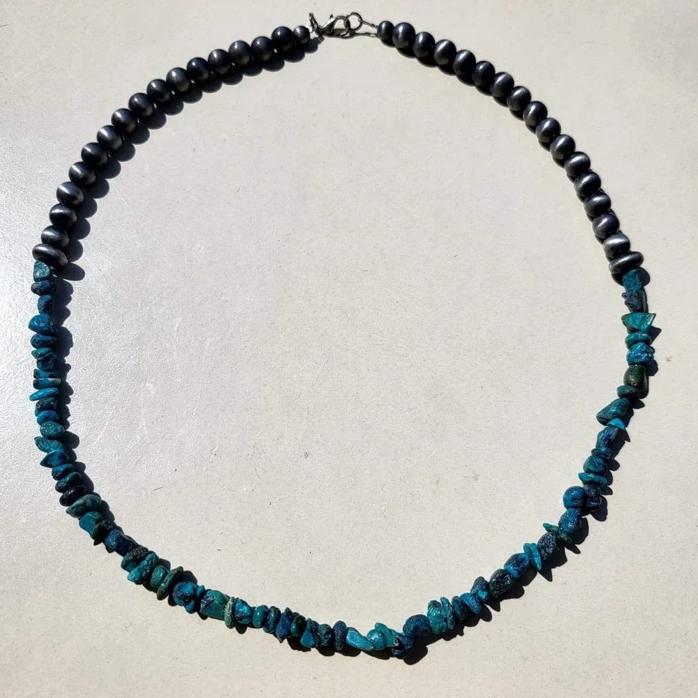 Vintage Faux Navajo Pearl and Turquoise Chip Necklace Blue Silver Tone